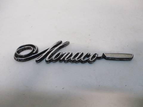 Trunklid nameplate