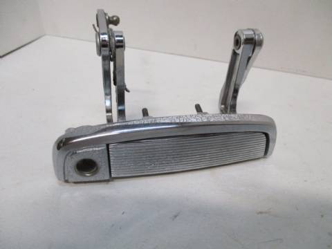 Right exterior door handle