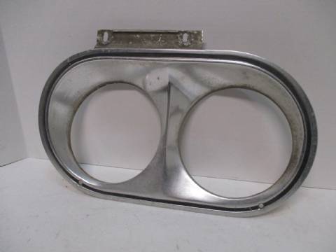 Left headlight bezel