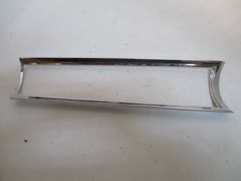 Left rear bumper finish panel surround