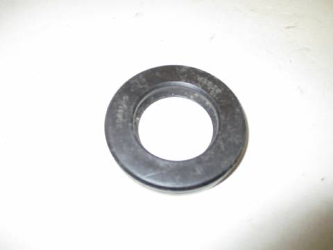 Inner rear axle oil seal