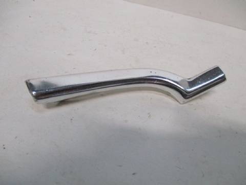 Right hood moulding extension