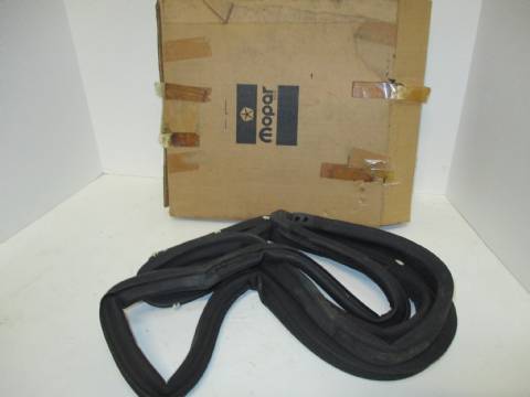 Right rear door weatherstrip