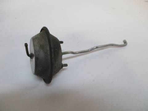 Heater door vacuum actuator