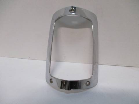 Right taillight bezel