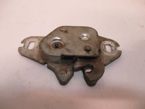 Trunk latch