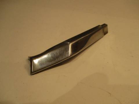 Left front wheel opening moulding extension