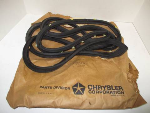 Left rear door weatherstrip