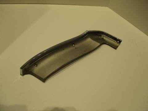 Right front bumper outline moulding
