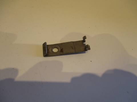 Door assist strap cover retainer