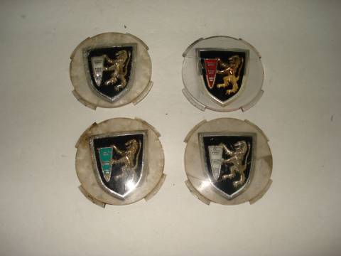 New Yorker set of 4 hubcap centers