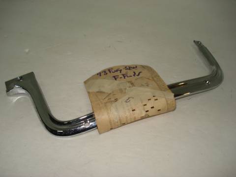 1973 Sport Suburban right front fender moulding