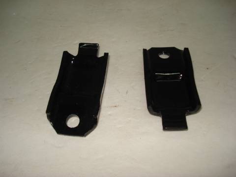 Sway bar to strut rod lower bracket