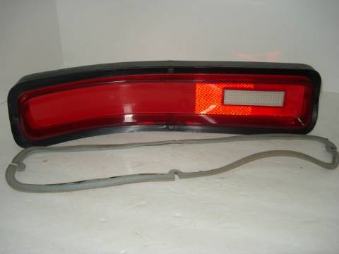 1970 Fury I & II left tail light lens and gasket
