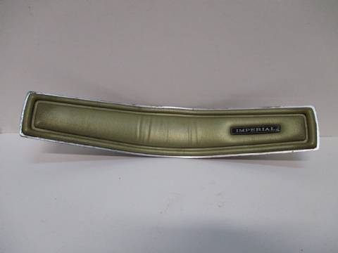 Steering wheel center pad