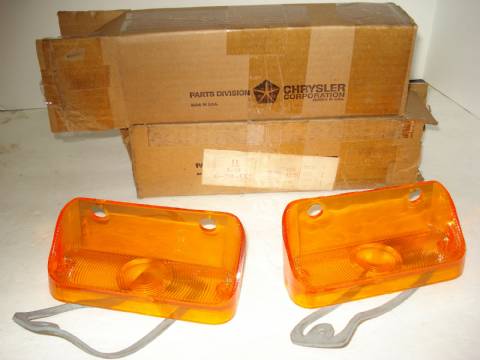 Pair of parking lenses and gaskets