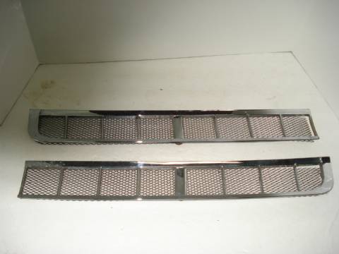 Pair of cowl vent bezels and screens