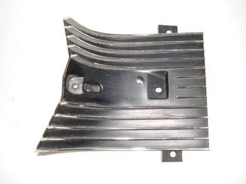 Left grille extension