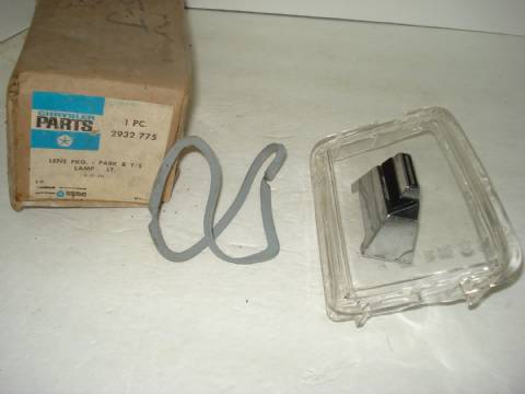 Left parking light lens and gasket