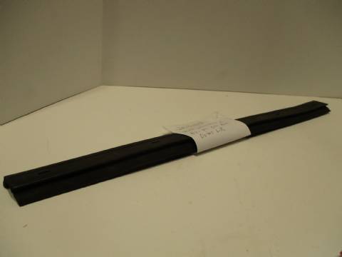 Left rear outer door belt weatherstrip