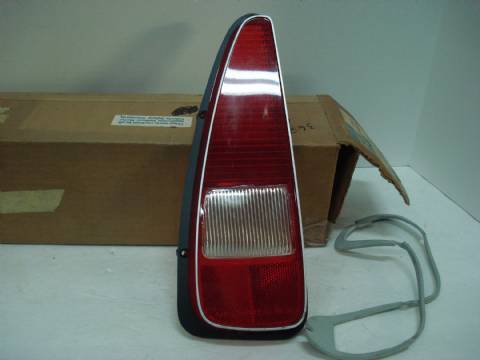 Left taillight lens and gasket