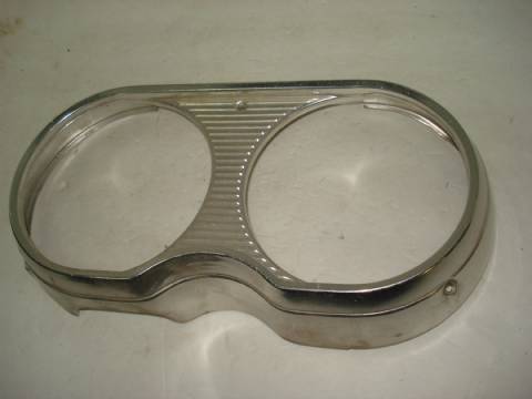 Left headlight bezel