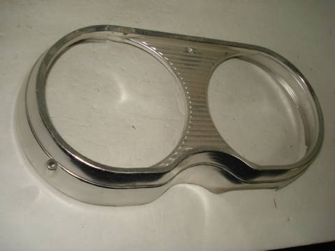 Right headlight bezel