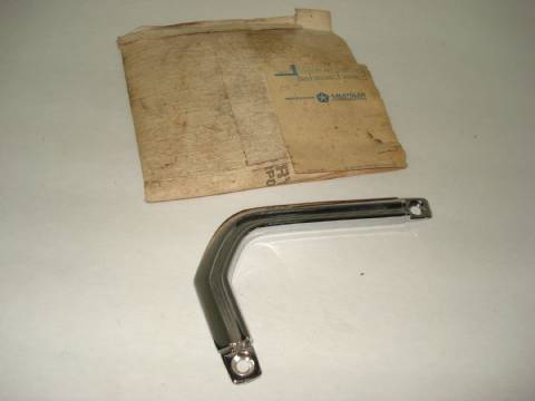 Left rear quarter panel moulding