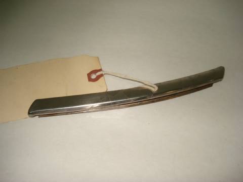 Left fender upper rear moulding