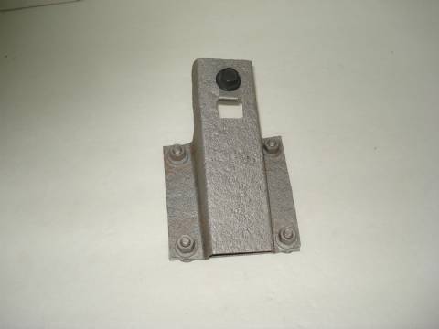 Right exhaust hanger