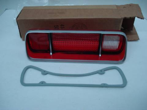 Left taillight lens and gasket