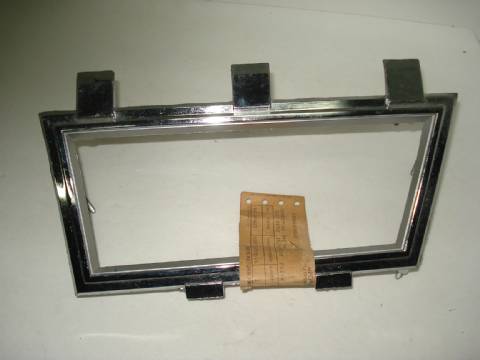 Right cornering light bezel