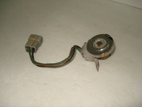 Speaker fader switch