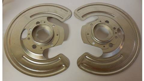 Pair of disc brake shields