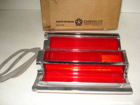 Right inner taillight lens, bezel, and gasket