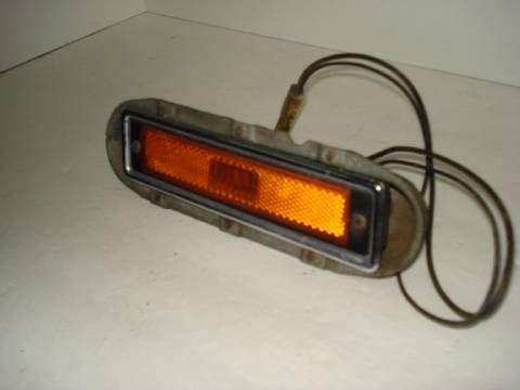 Left front side marker light