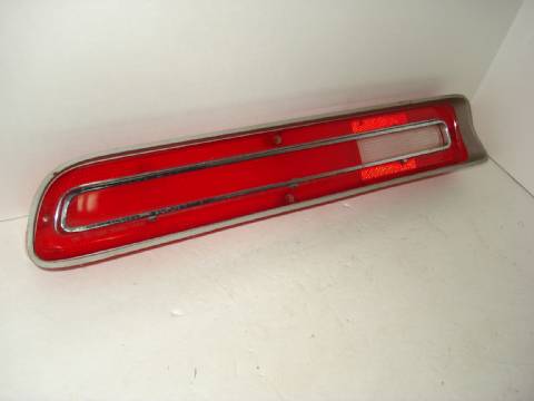 Left taillight lens