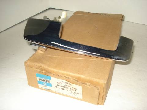 Right exterior door handle