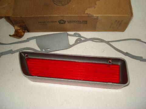Left taillight lens and gasket