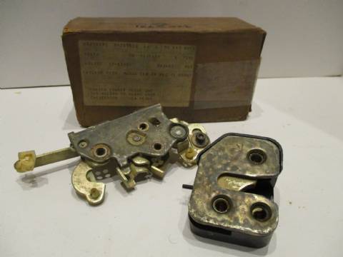 Left door latch assembly