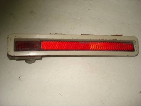 Right rear side marker light assembly