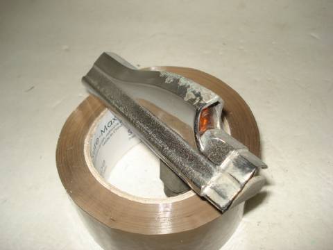 Left fender mounted turn signal indicator