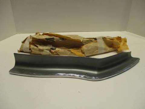 Left rear bumper outline moulding