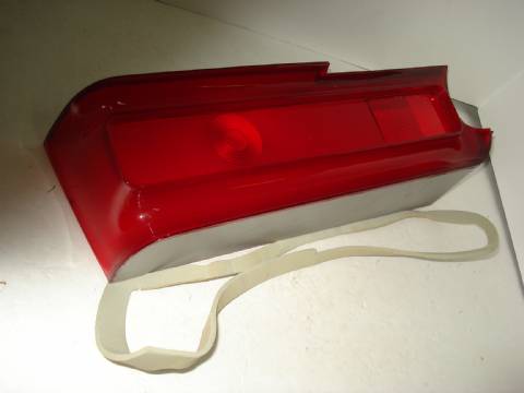 Left taillight lens and gasket