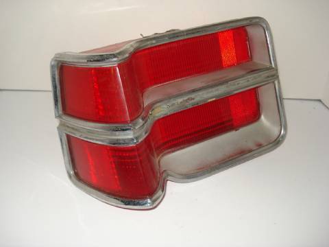 Left taillight lens