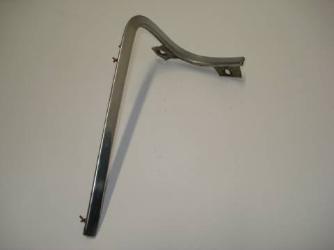 Right front fender outline moulding